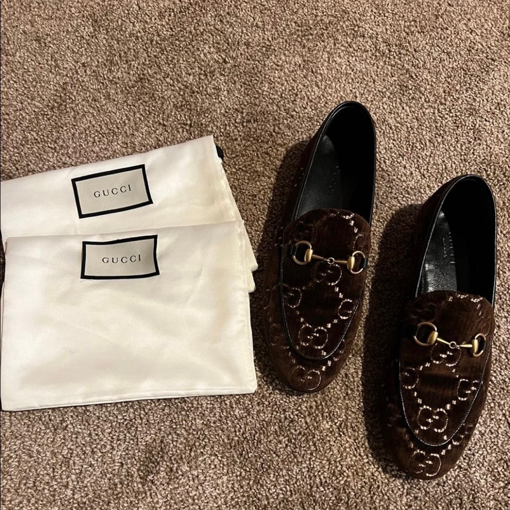Gucci velvet loafers